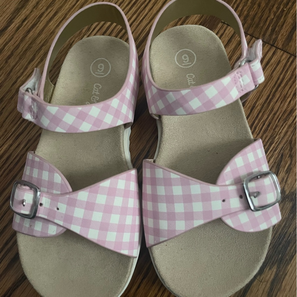 NWOT girls sandal